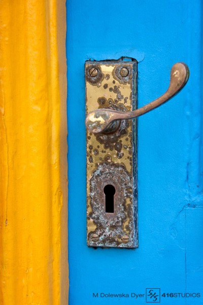 Caribbean blue and yellow door Brighton Middle Street California Bowl cafe